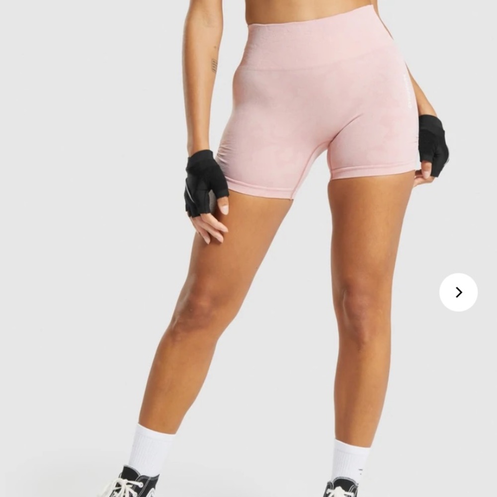 Gymshark Adapt Camo Seamless Shorts - light pink